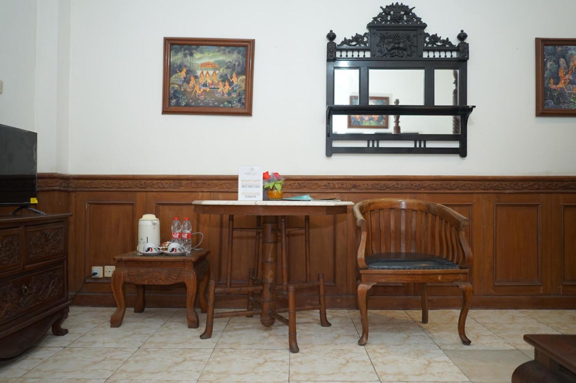 Rumah Pesik Art Heritage Gondowulung Exterior photo